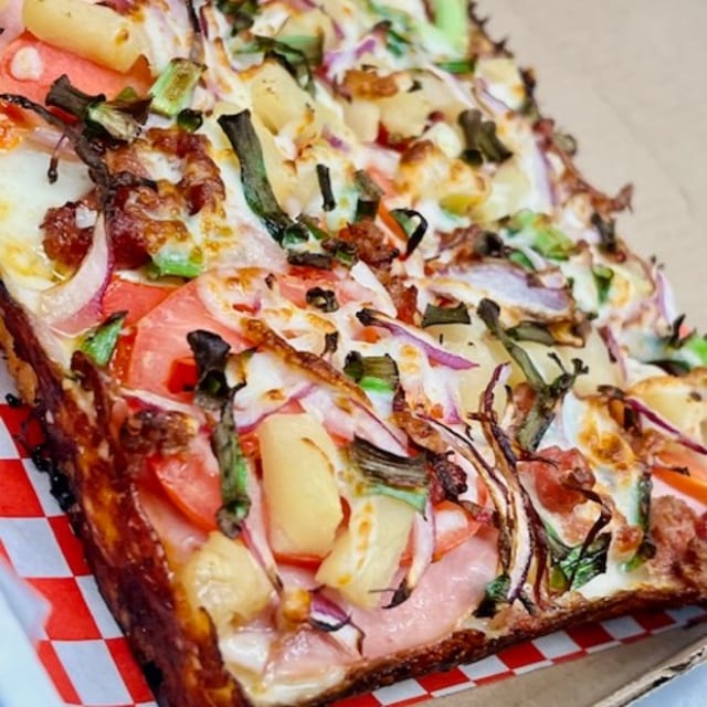 Maui Delight Pizza.